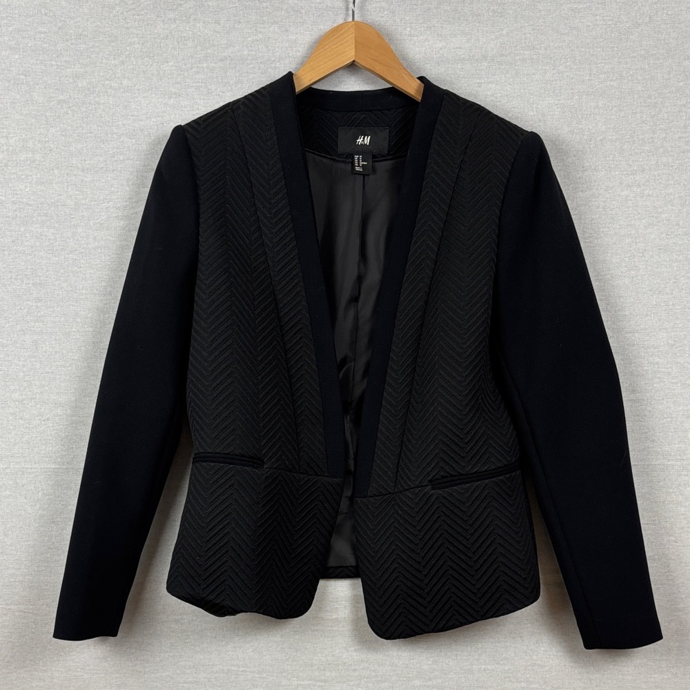 Fully lined black blazer with Chevron texture - Like New - Size M